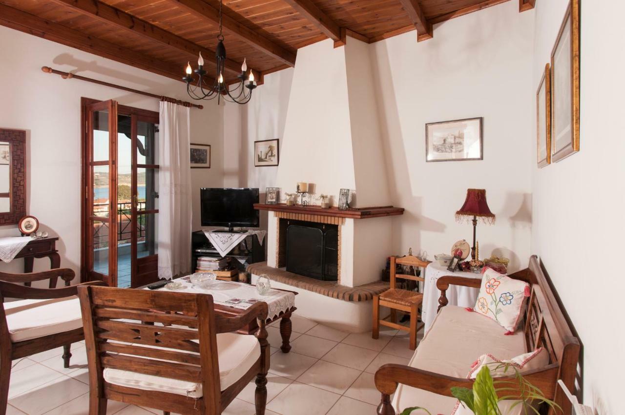 The House Of "Angelina", Magnificent View Of The Sea Apartment Methoni  Exterior photo